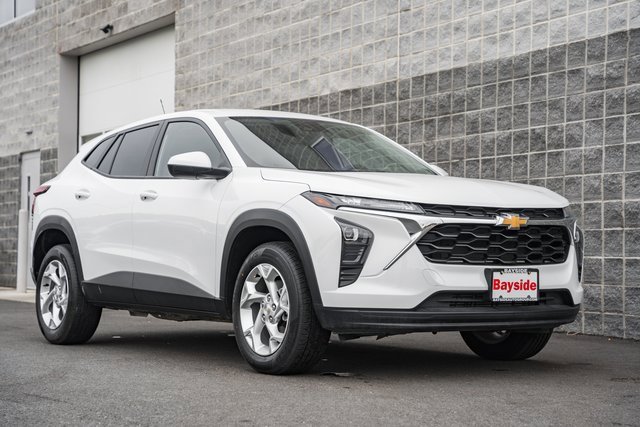 Used 2024 Chevrolet Trax LS w/ LS Convenience Package