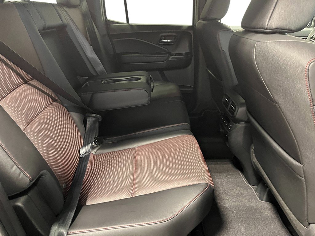 New 2026 Honda Ridgeline Black Edition image 12