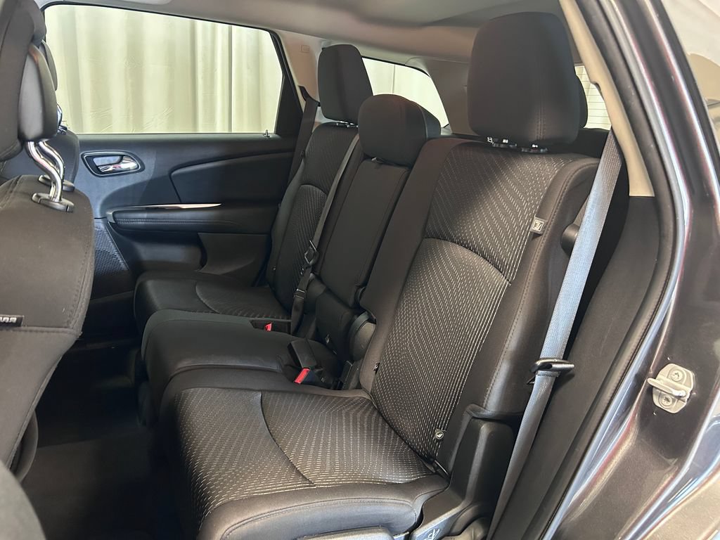 Used 2018 Dodge Journey SE w/ Connectivity Group FWD image 19