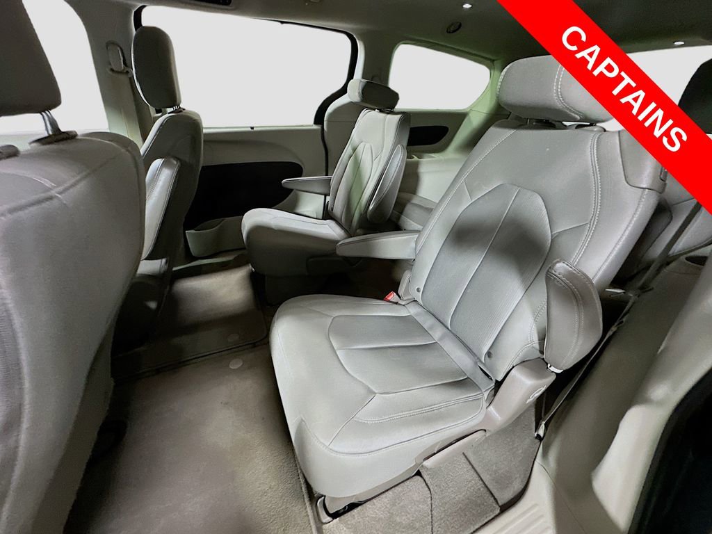 Used 2020 Chrysler Pacifica Touring image 24