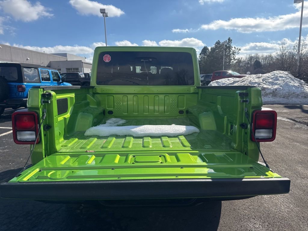 New 2025 Jeep Gladiator Sport image 26