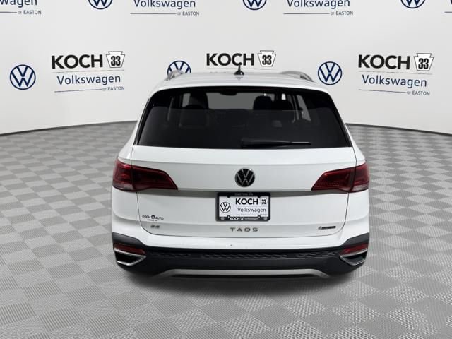 Used 2022 Volkswagen Taos SE w/ IQ.Drive SE Package AWD/4WD image 7
