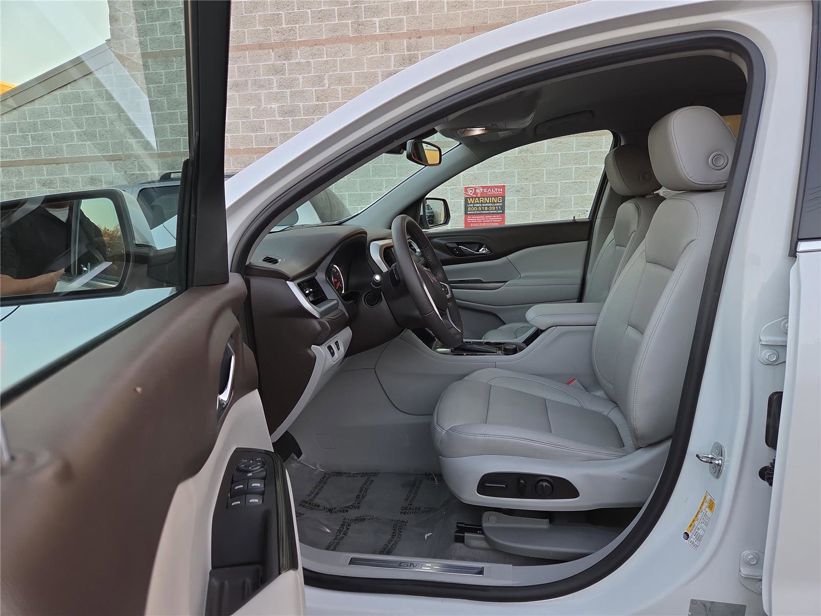 Used 2017 GMC Acadia SLT image 15