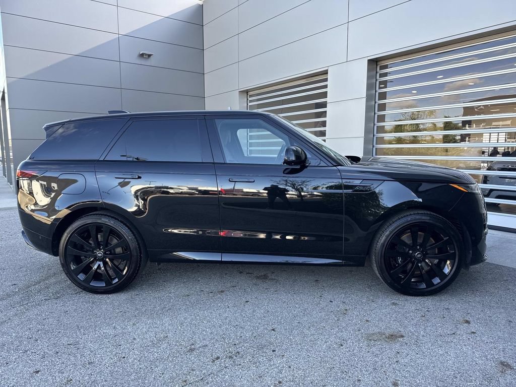 Certified 2025 Land Rover Range Rover Sport Dynamic SE AWD/4WD image 9