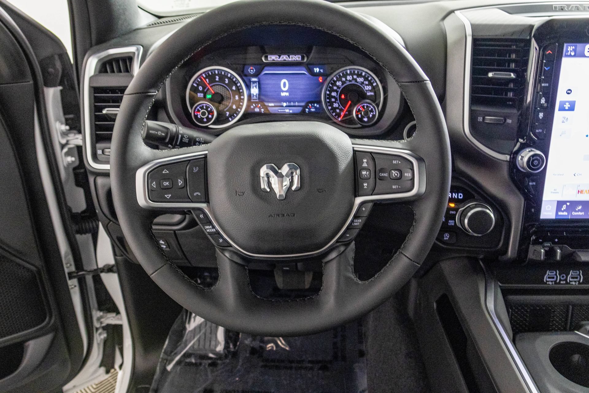 New 2026 RAM 1500 Big Horn AWD/4WD image 24