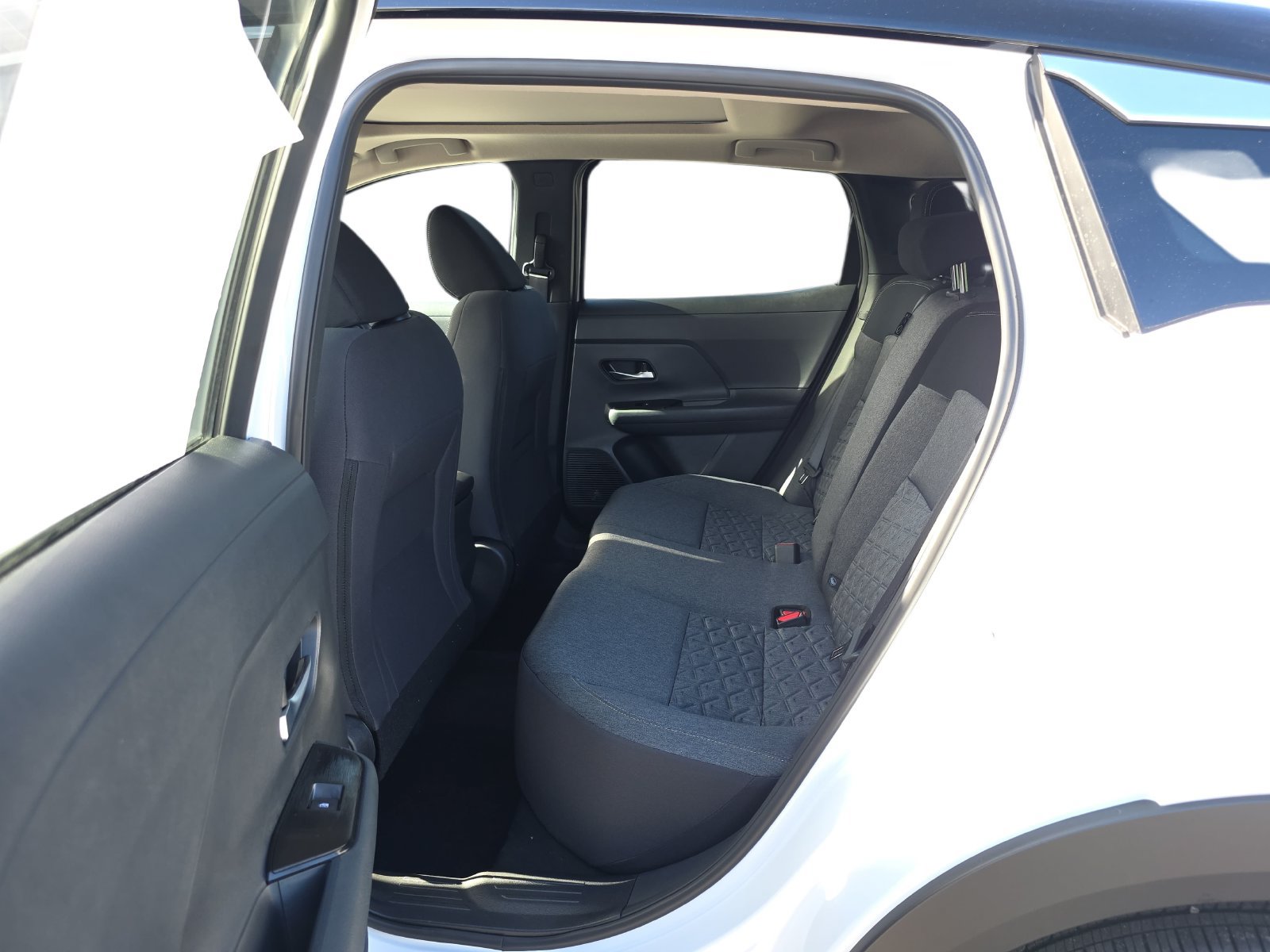 New 2027 Nissan Kicks SV w/ SV Premium Package FWD image 14