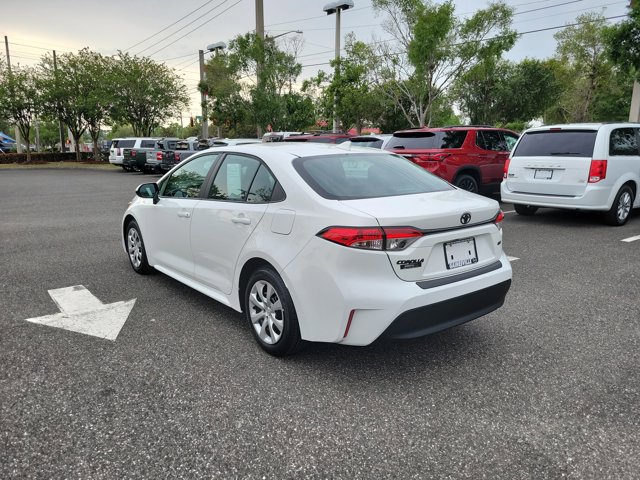 Used 2024 Toyota Corolla LE FWD image 3