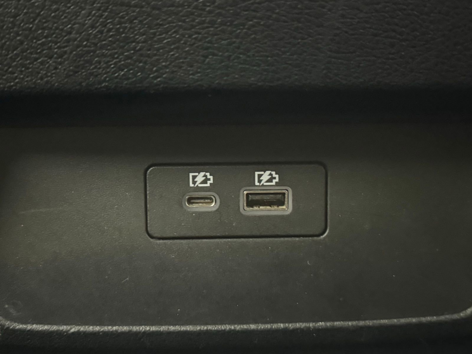 Used 2023 Nissan Frontier SV image 26