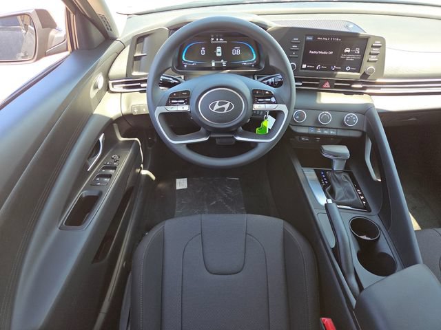 New 2026 Hyundai Elantra SE FWD image 21
