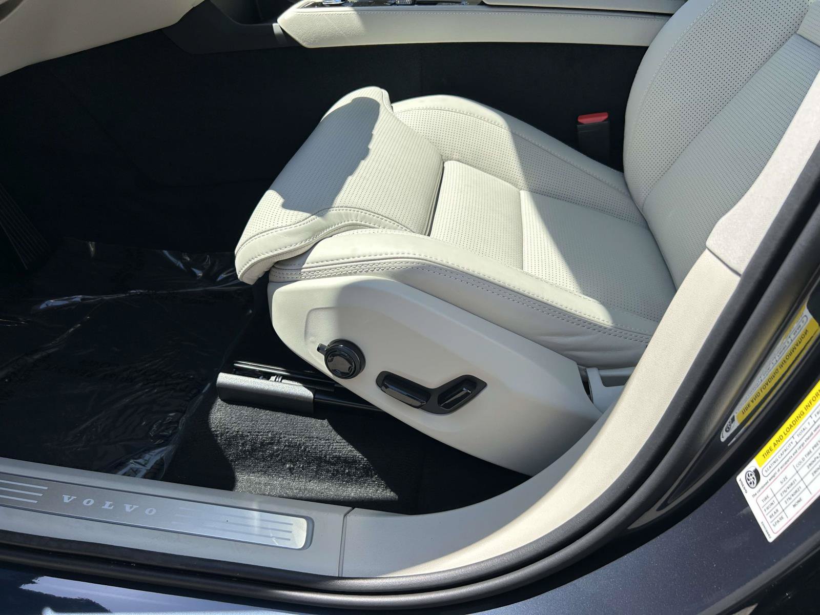 New 2026 Volvo XC90 T8 Ultra w/ Protection Package Premier AWD/4WD image 20