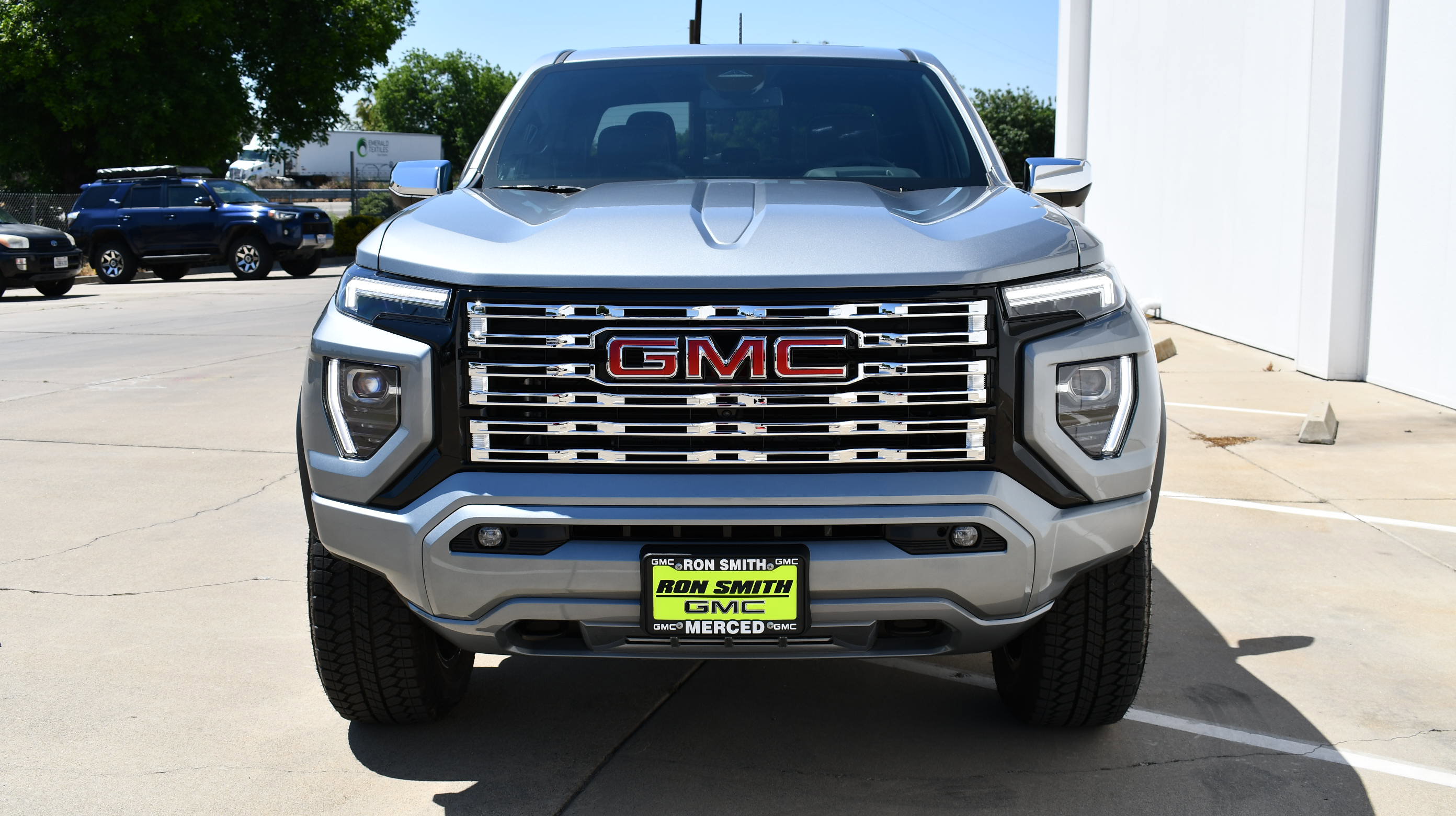 Used 2026 GMC Canyon Denali AWD/4WD image 3
