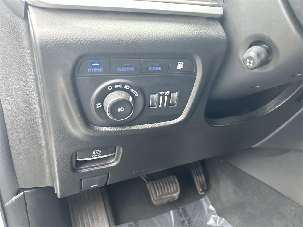 Used 2023 Jeep Grand Cherokee 4WD 4xe w/ Luxury Tech Group II image 21