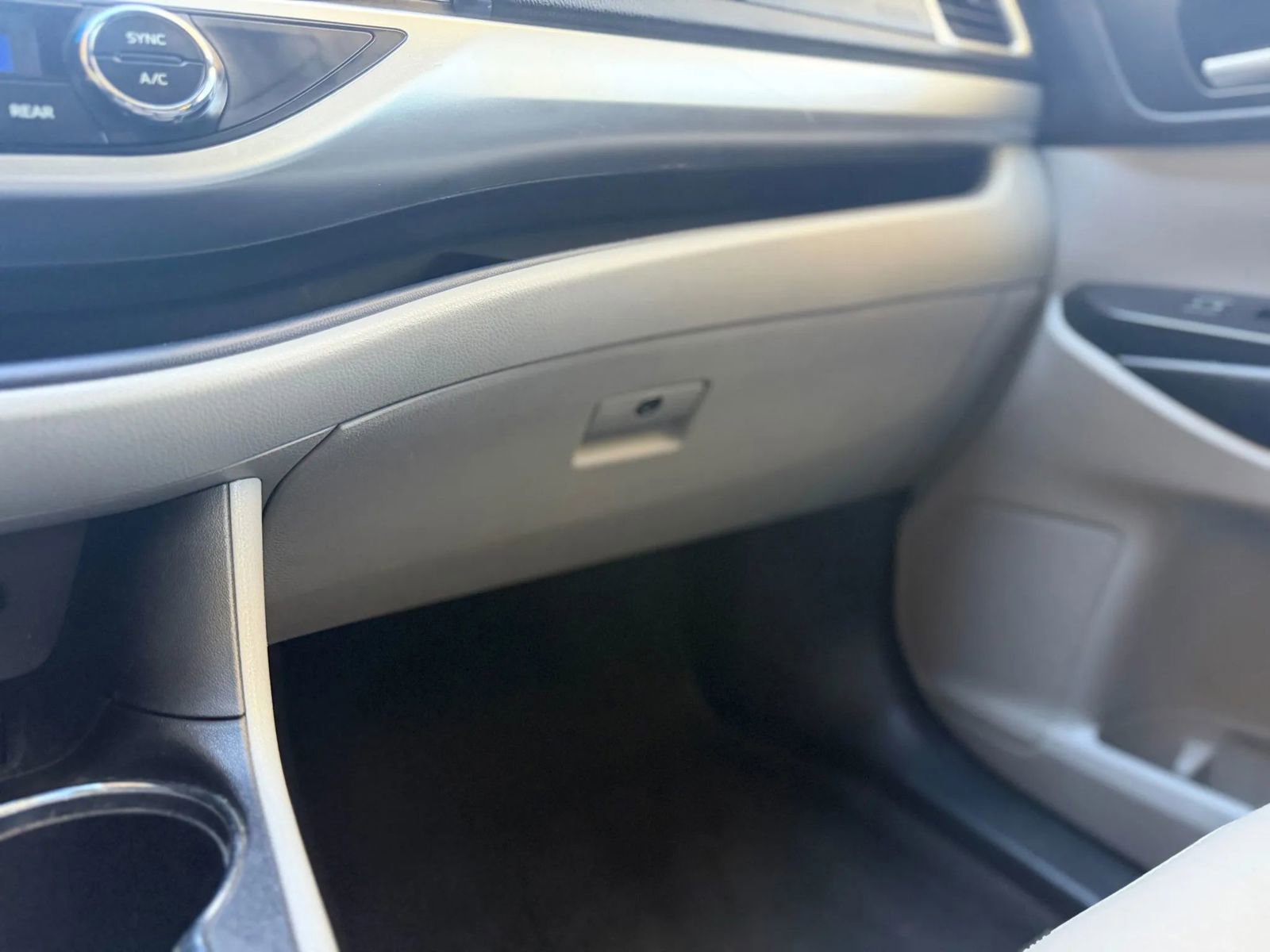 Used 2016 Toyota Highlander XLE AWD/4WD image 44