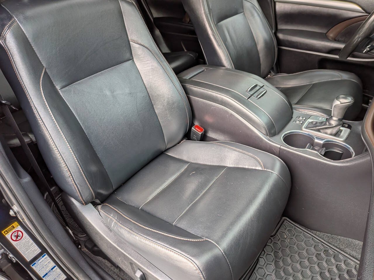 Used 2019 Toyota Highlander XLE AWD/4WD image 8