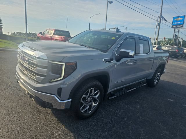 Used 2024 GMC Sierra 1500 SLE AWD/4WD image 4