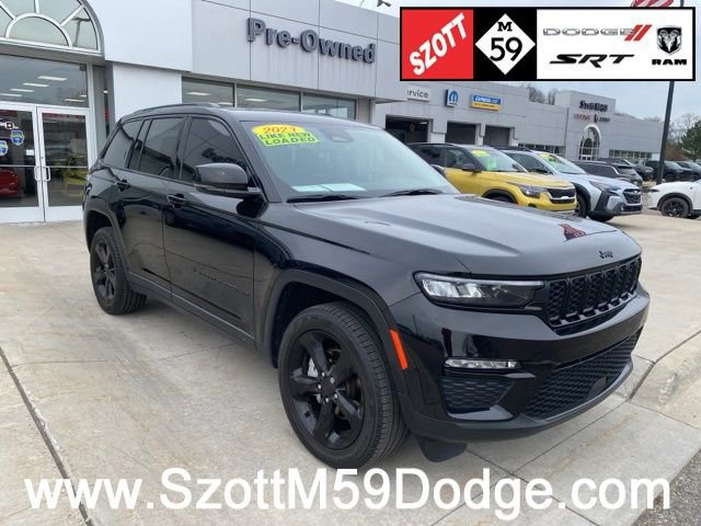 Used 2023 Jeep Grand Cherokee Limited w/ Black Appearance Package image 1