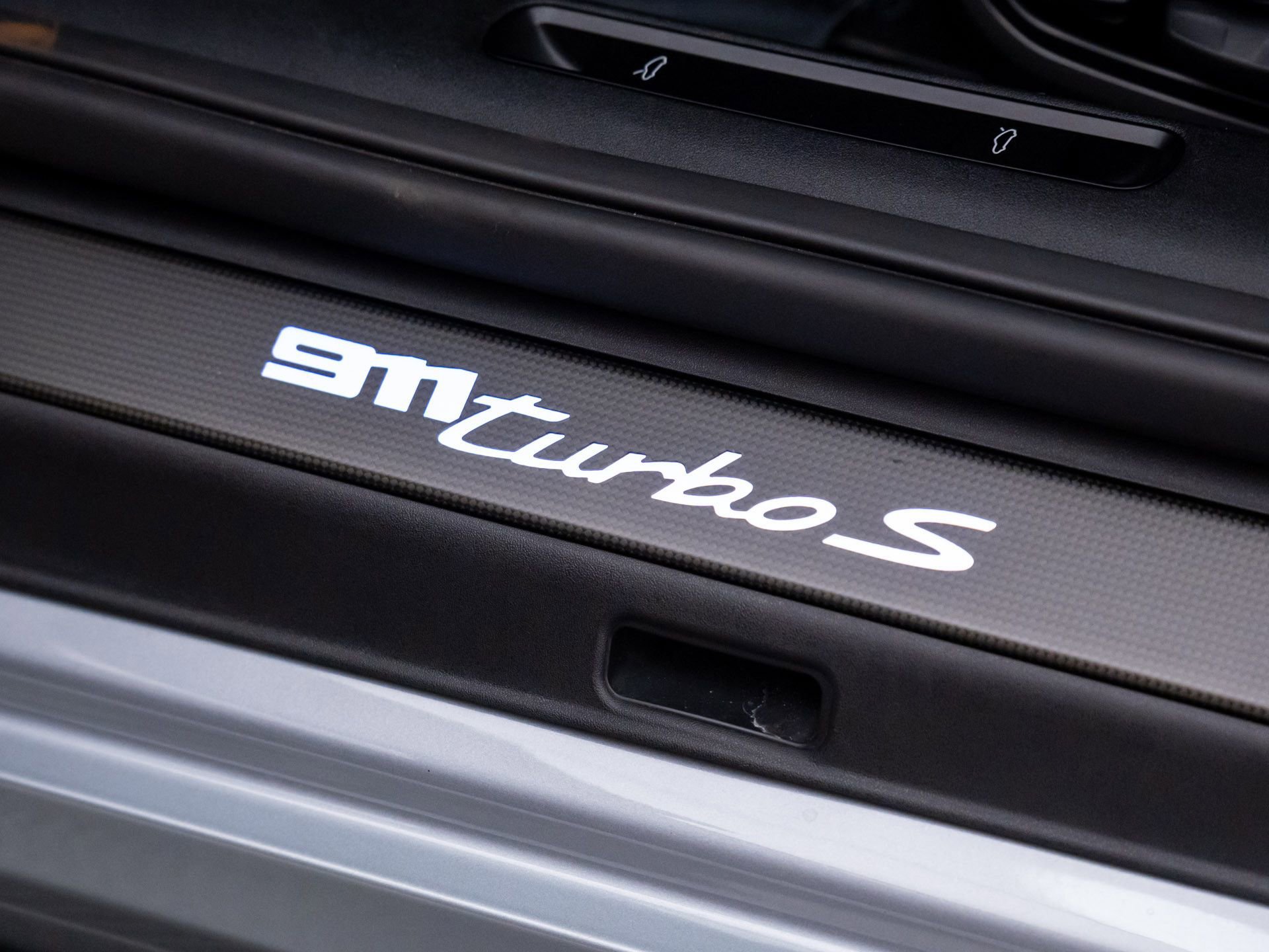 Certified 2022 Porsche 911 Turbo S image 17