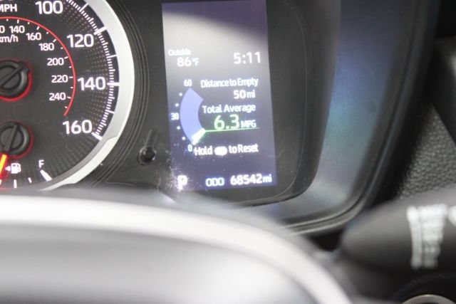 Used 2022 Toyota Corolla Cross LE w/ Moonroof Package FWD image 22
