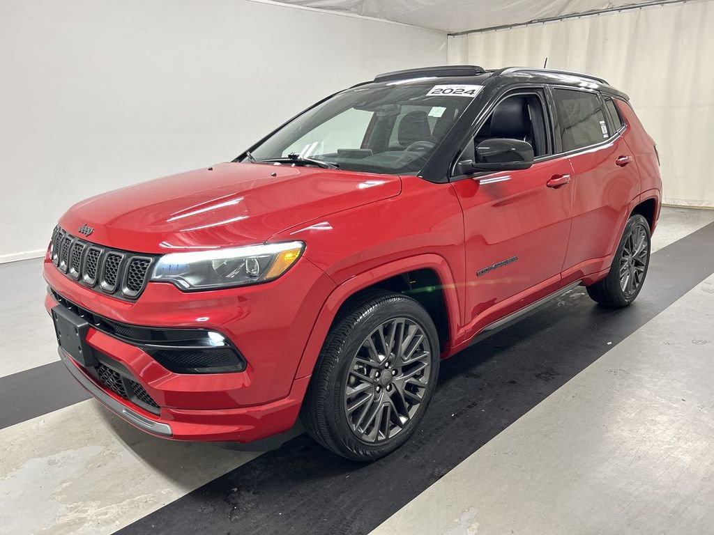 Used 2024 Jeep Compass Limited w/ High Altitude Package AWD/4WD image 5