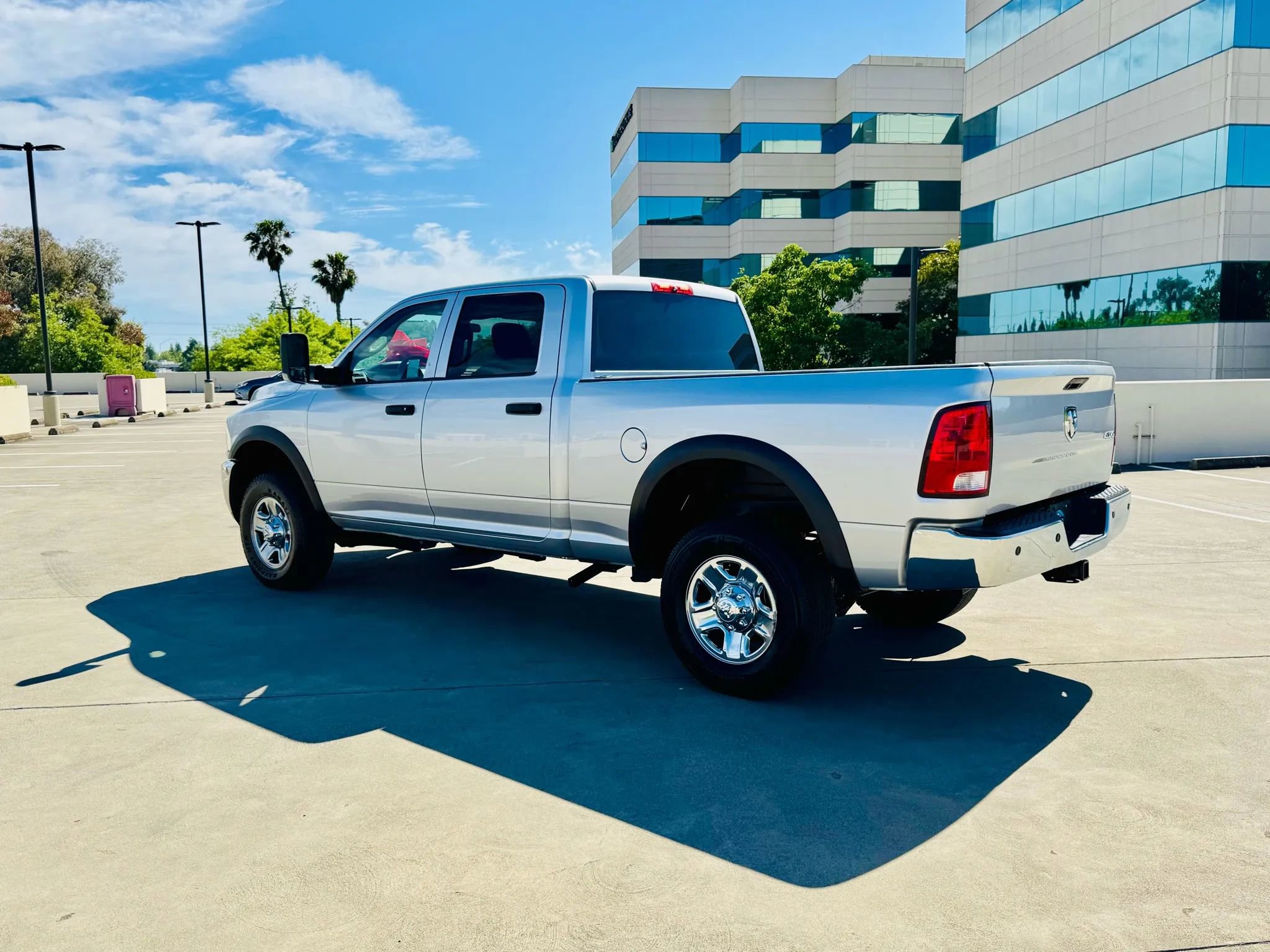 Used 2018 RAM 2500 Tradesman w/ Chrome Appearance Group AWD/4WD image 14