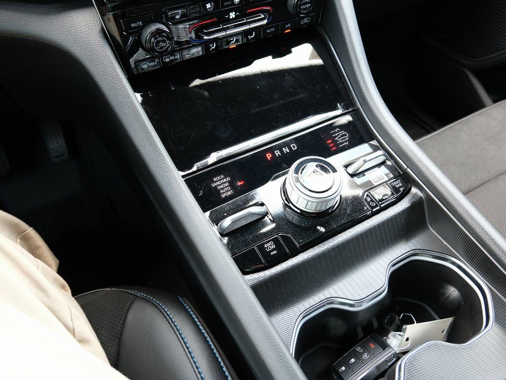 Used 2024 Jeep Grand Cherokee Trailhawk image 26