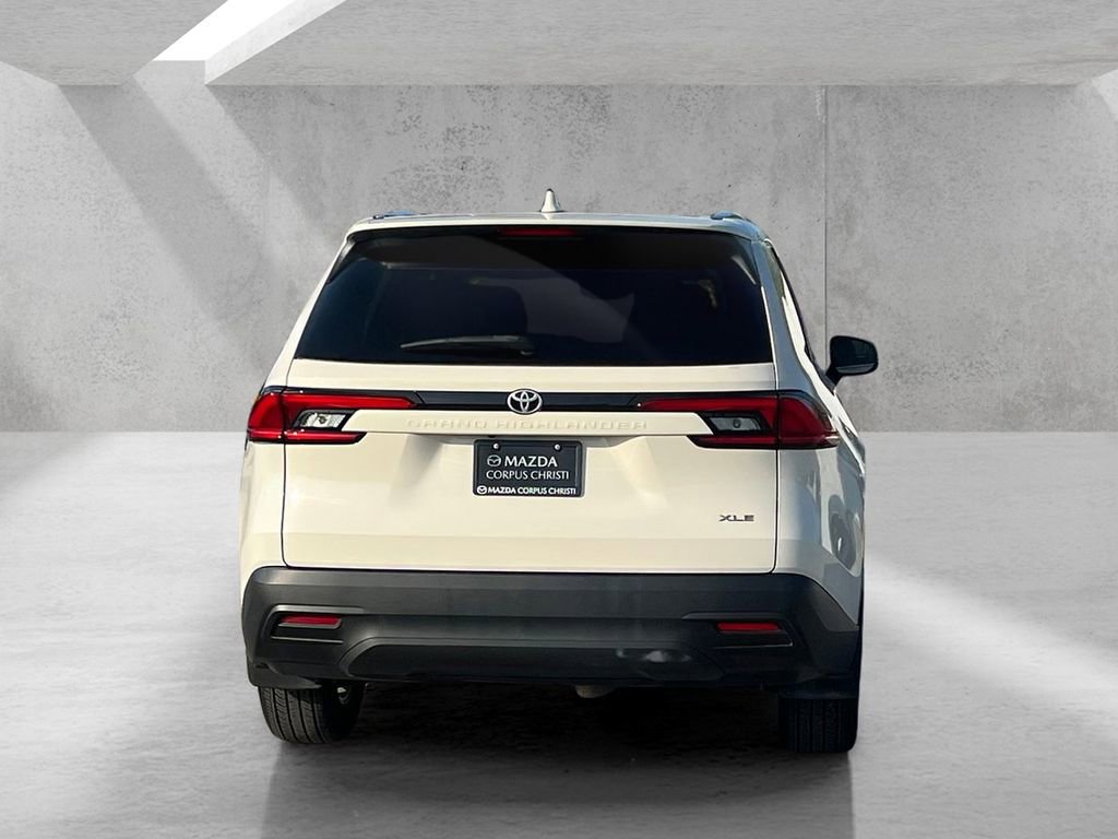 Used 2024 Toyota Grand Highlander XLE image 6