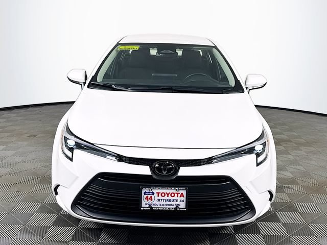 Used 2026 Toyota Corolla LE FWD image 11