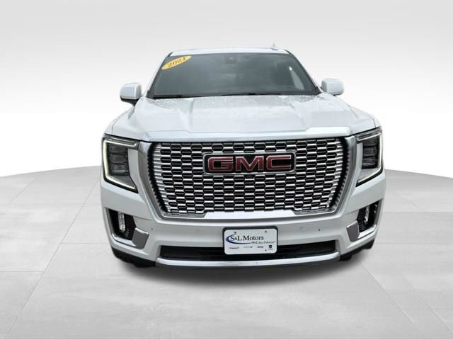 Used 2021 GMC Yukon Denali w/ Denali Premium Package AWD/4WD image 3