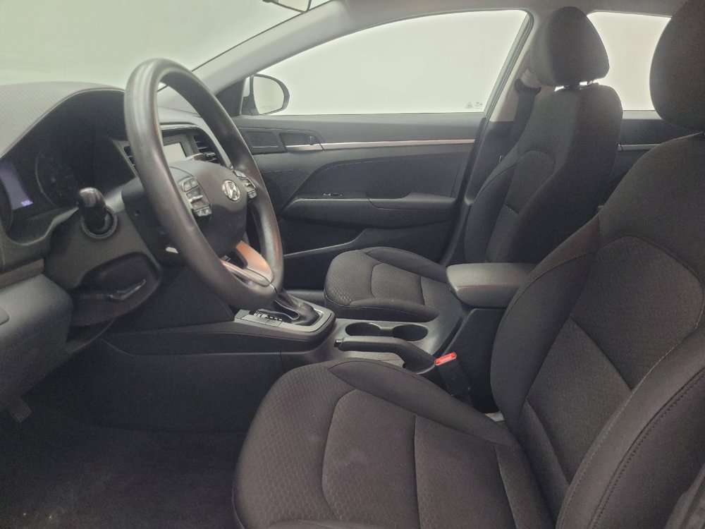 Used 2019 Hyundai Elantra SE w/ Cargo Package FWD image 17