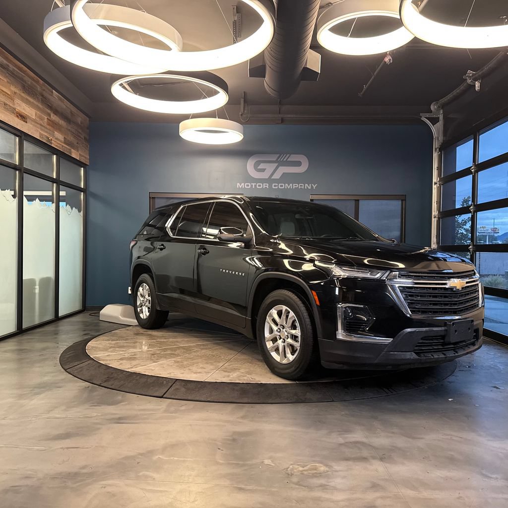 Used 2022 Chevrolet Traverse LS w/ LPO, Floor Liner Package AWD/4WD image 1