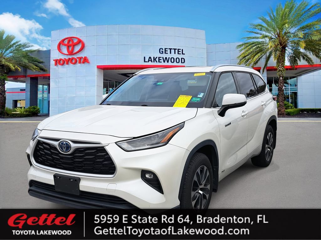 Used 2021 Toyota Highlander XLE