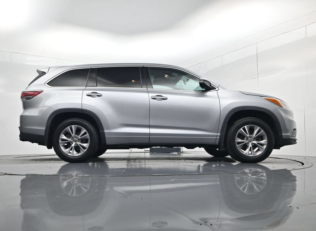 Used 2016 Toyota Highlander Plus AWD/4WD image 41