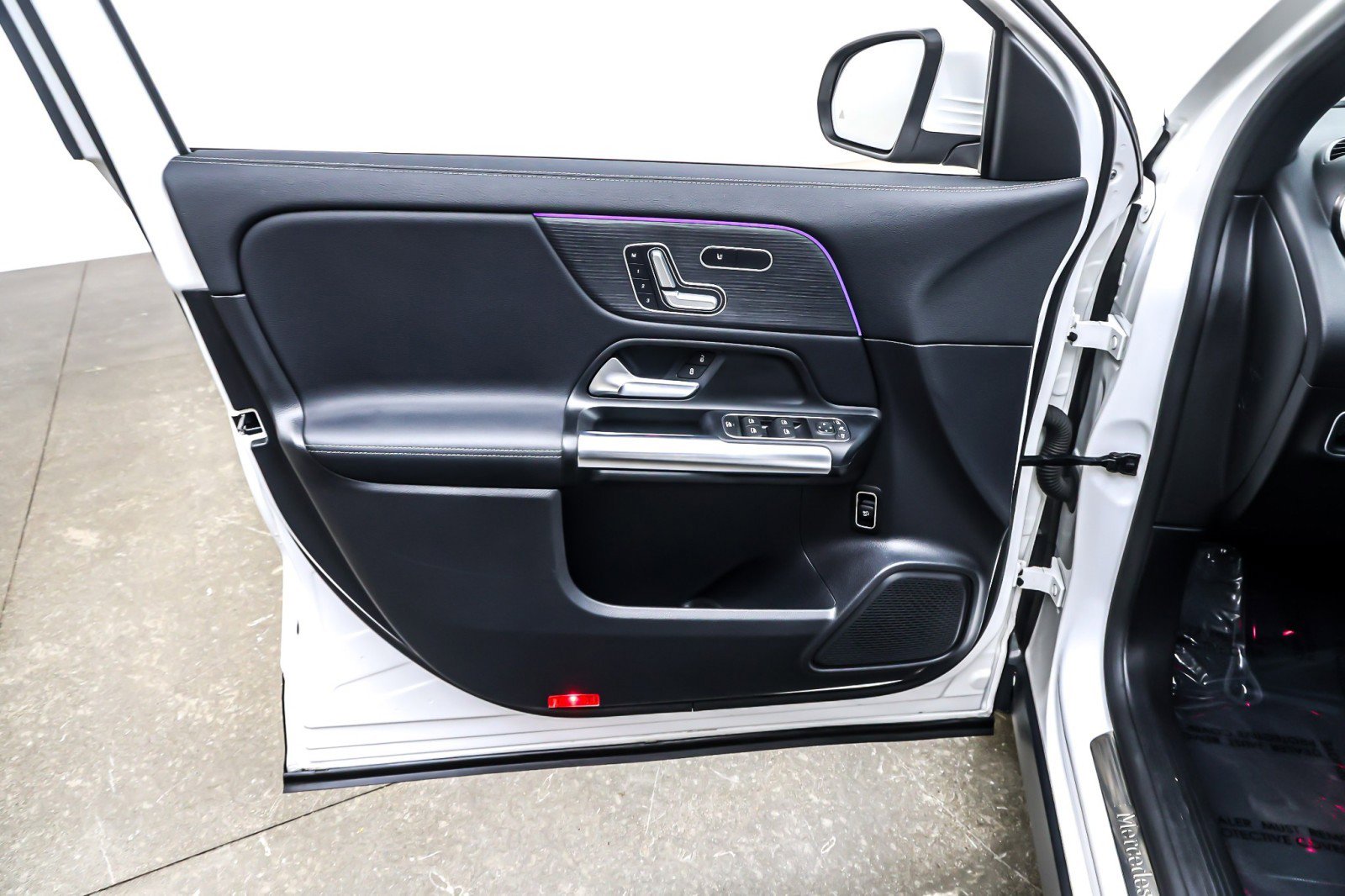 Certified 2023 Mercedes-Benz GLA 250 4MATIC w/ Premium Package image 21