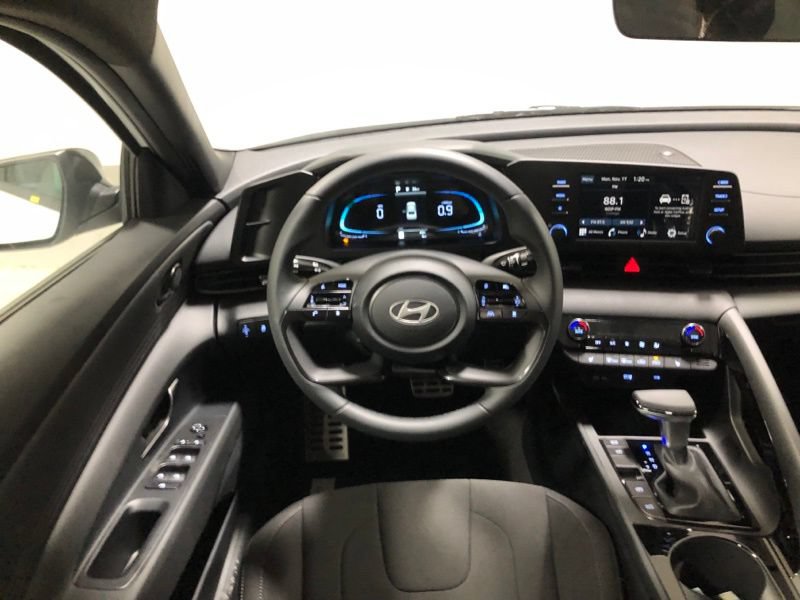 New 2026 Hyundai Elantra SEL Sport Premium w/ Cargo Package FWD image 32