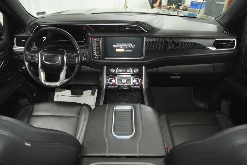 Used 2023 GMC Yukon XL Denali w/ LPO, Floor Liner Package AWD/4WD image 33