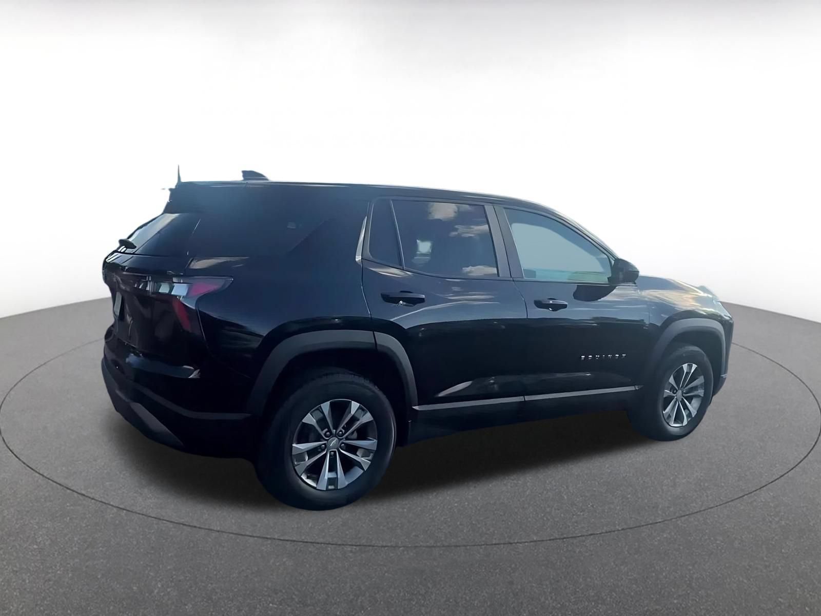 Used 2025 Chevrolet Equinox LT AWD/4WD image 14