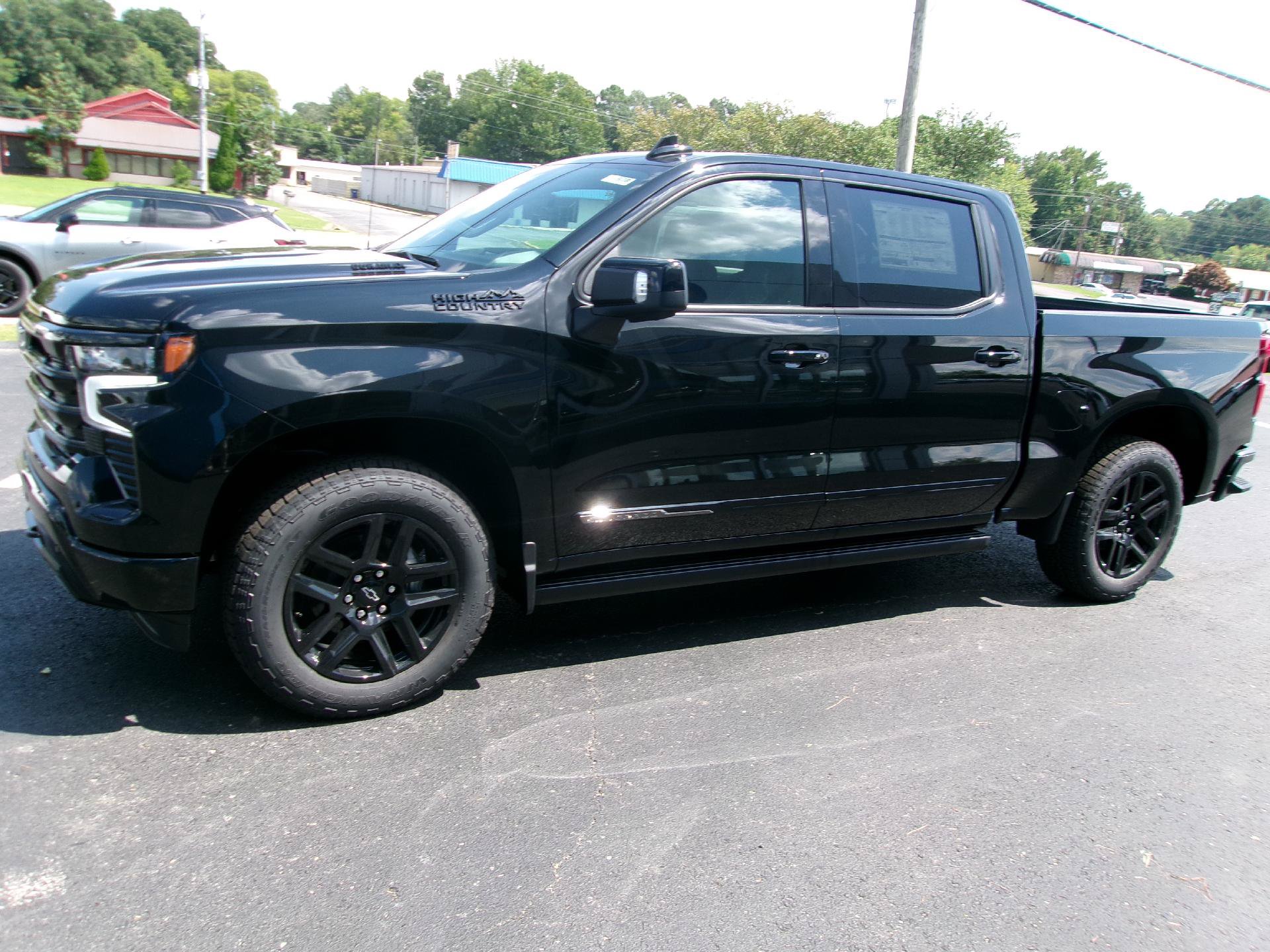 New 2026 Chevrolet Silverado 1500 High Country w/ Midnight Edition AWD/4WD image 8