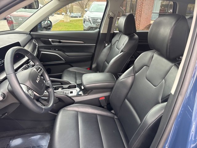 Used 2025 Kia Telluride S image 70