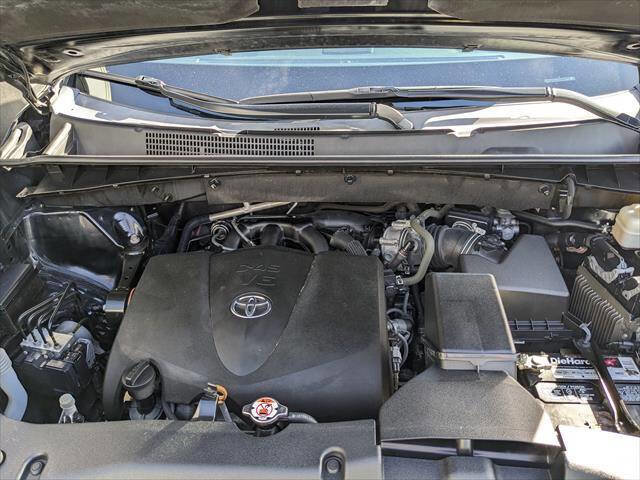 Used 2019 Toyota Highlander AWD V6 image 22
