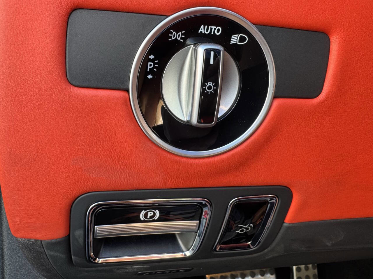 Used 2018 Mercedes-Benz AMG GT Roadster image 20