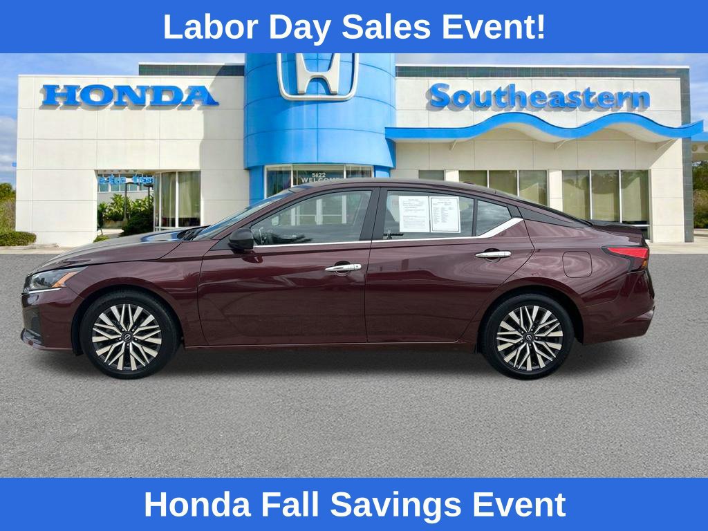 Used 2025 Nissan Altima 2.5 SV FWD image 6