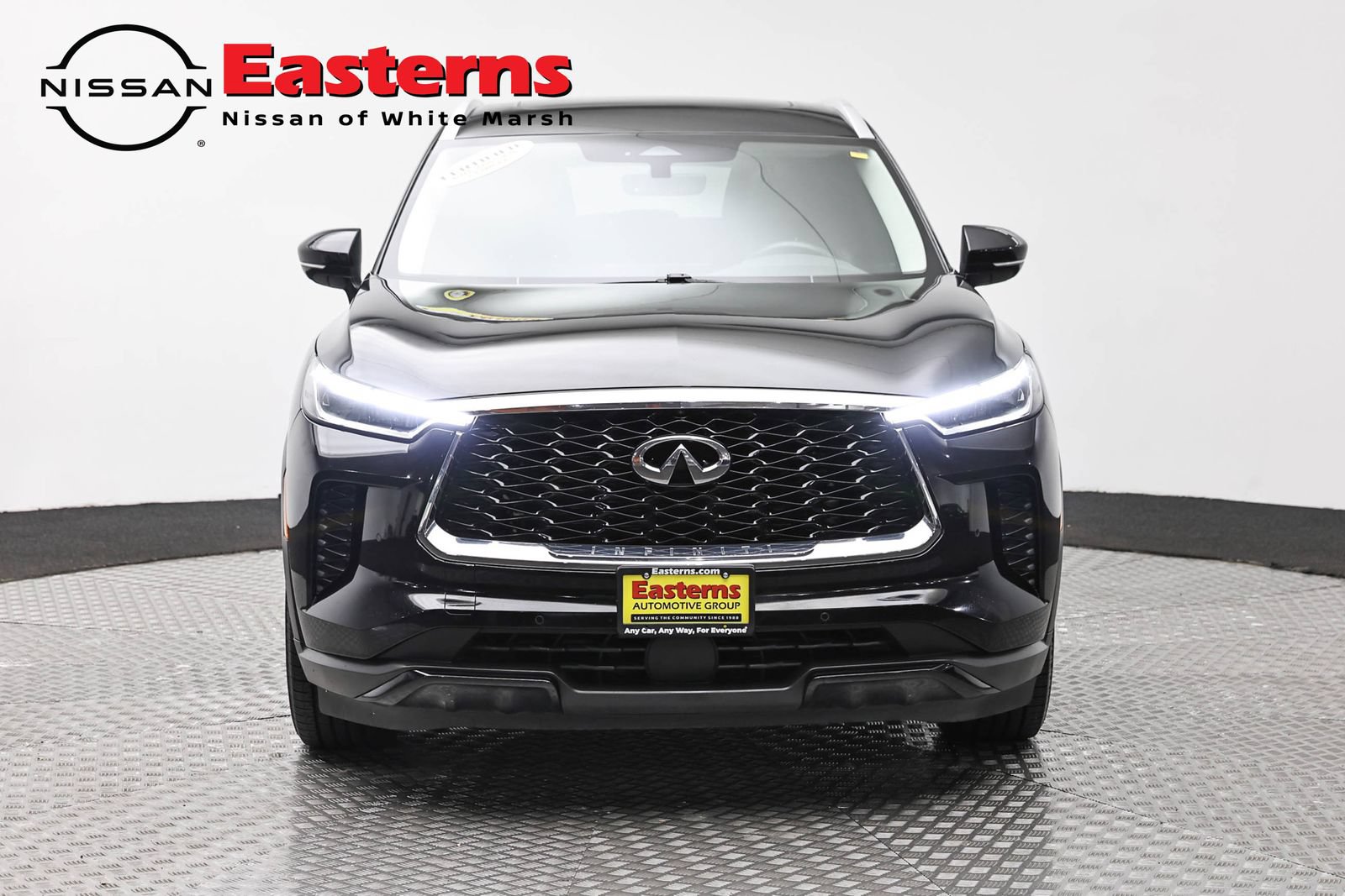 Used 2023 INFINITI QX60 Luxe w/ Cargo Package AWD/4WD image 2