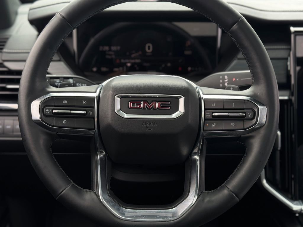 Used 2025 GMC Acadia Elevation w/ Elevation Premium Package AWD/4WD image 14