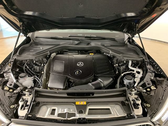 Used 2025 Mercedes-Benz GLC 300 4MATIC image 40
