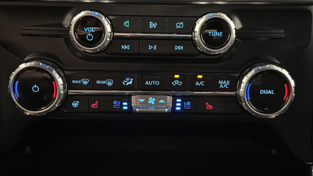 Used 2023 Ford F150 Lariat w/ Equipment Group 502A High AWD/4WD image 19