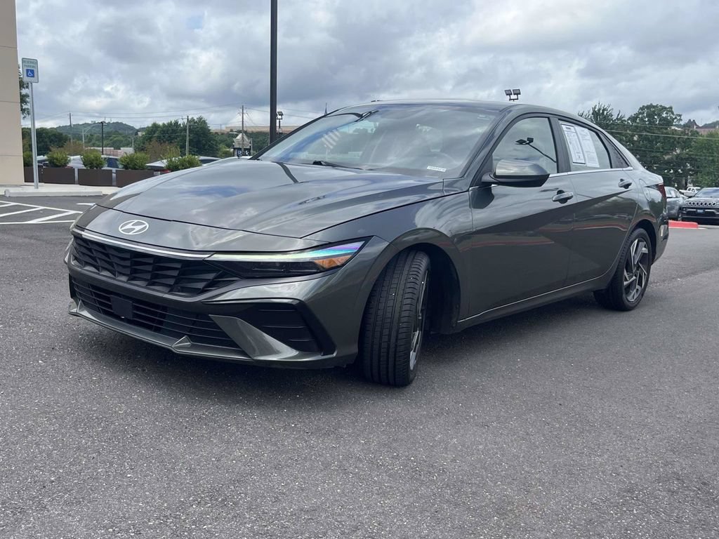 Certified 2024 Hyundai Elantra SEL w/ Convenience Package FWD image 6