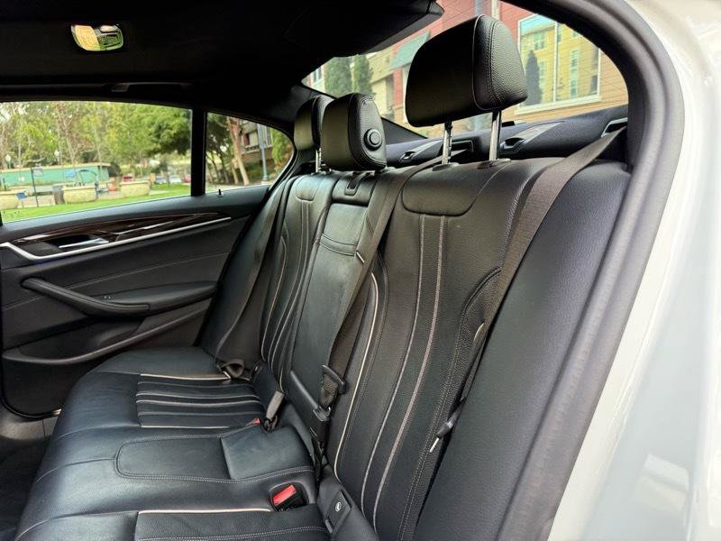 Used 2020 BMW 530i w/ Convenience Package RWD image 41