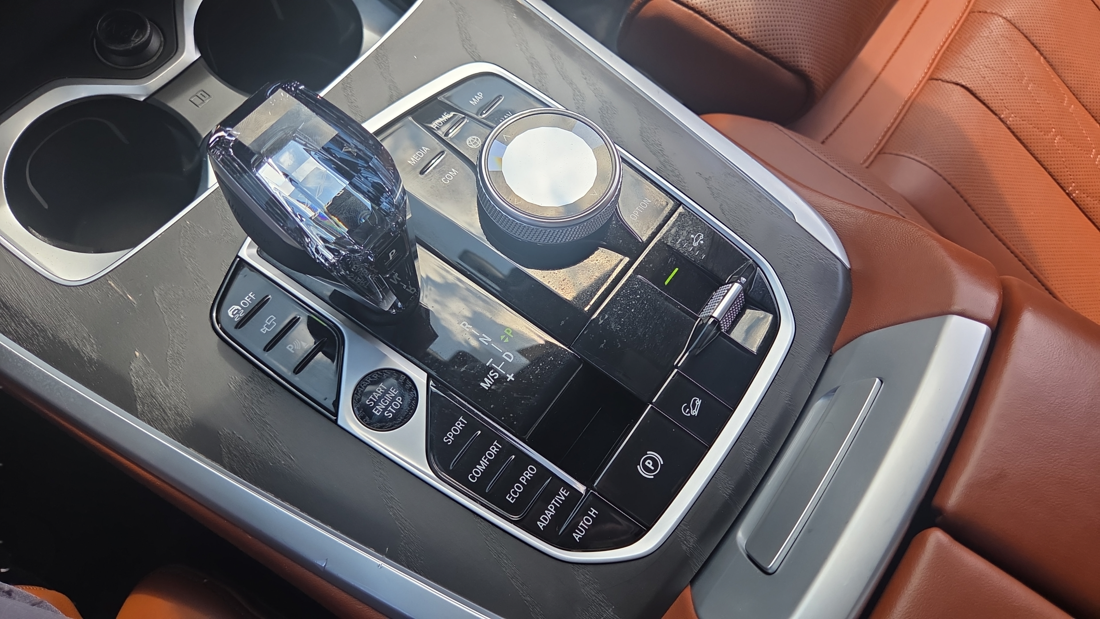 Used 2022 BMW X7 xDrive40i w/ M Sport Package AWD/4WD image 33