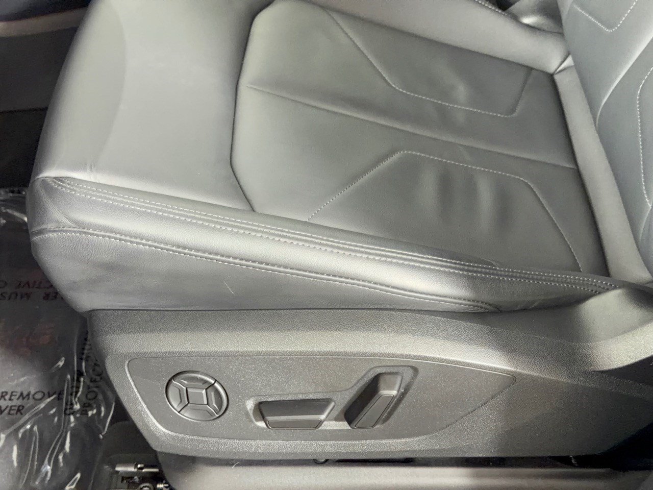 Certified 2025 Audi Q3 2.0T Premium Plus w/ Premium Plus Package AWD/4WD image 16