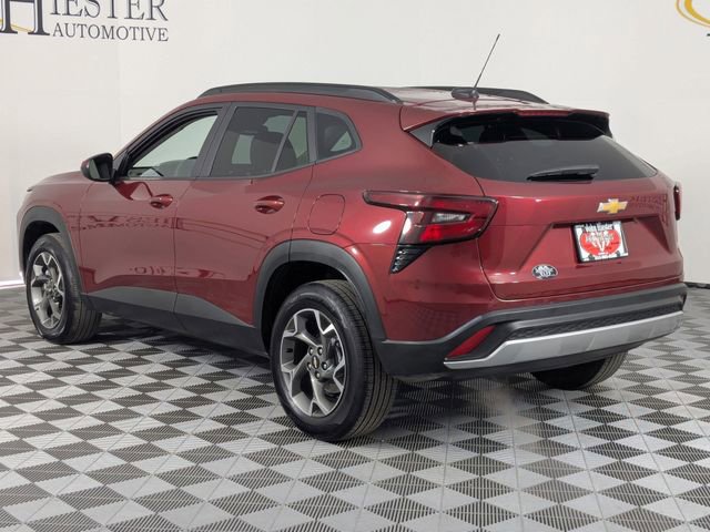 Used 2025 Chevrolet Trax LT w/ LT Convenience Package image 5